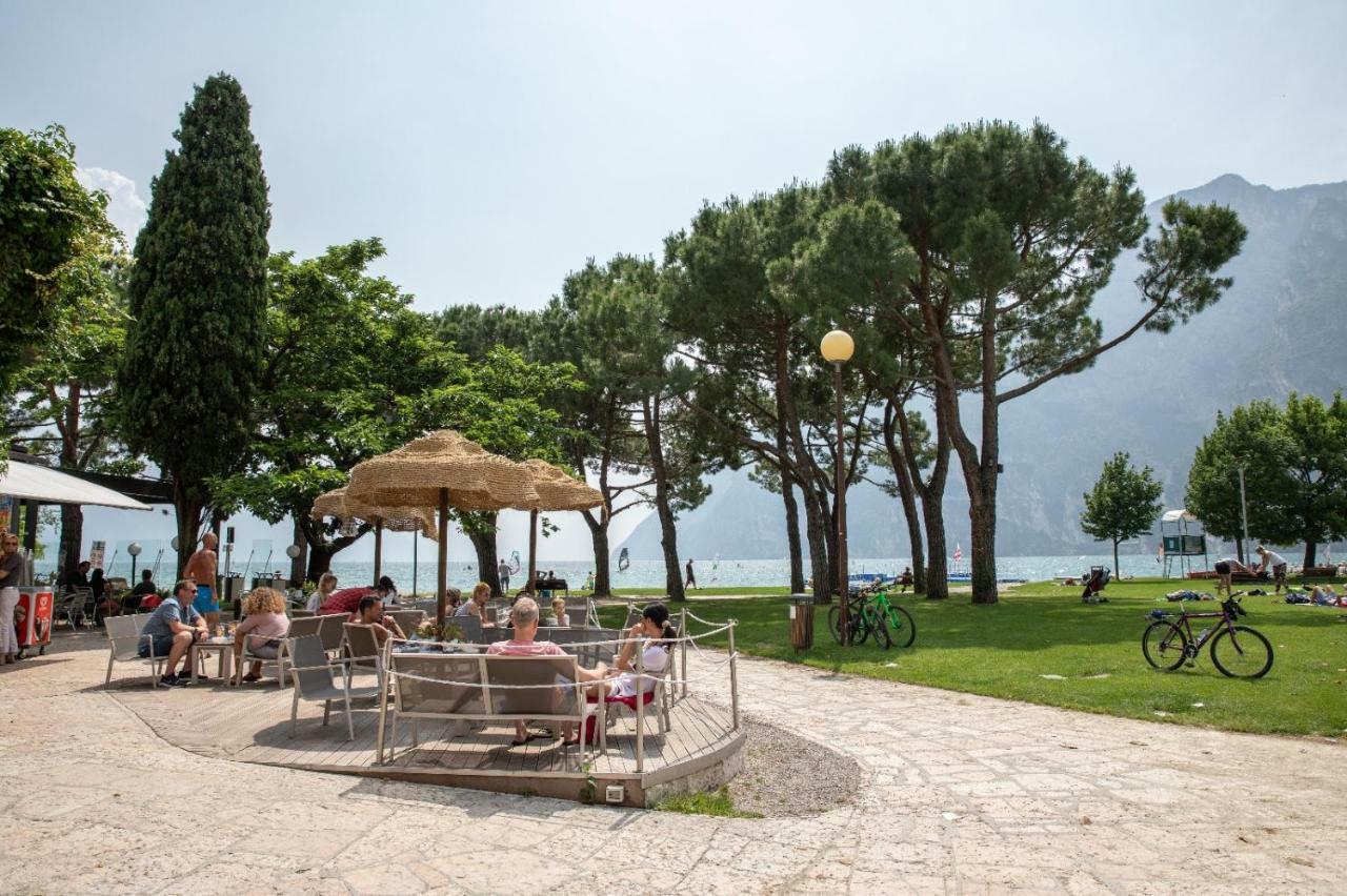 Appartamento Silvy Riva del Garda Exteriör bild
