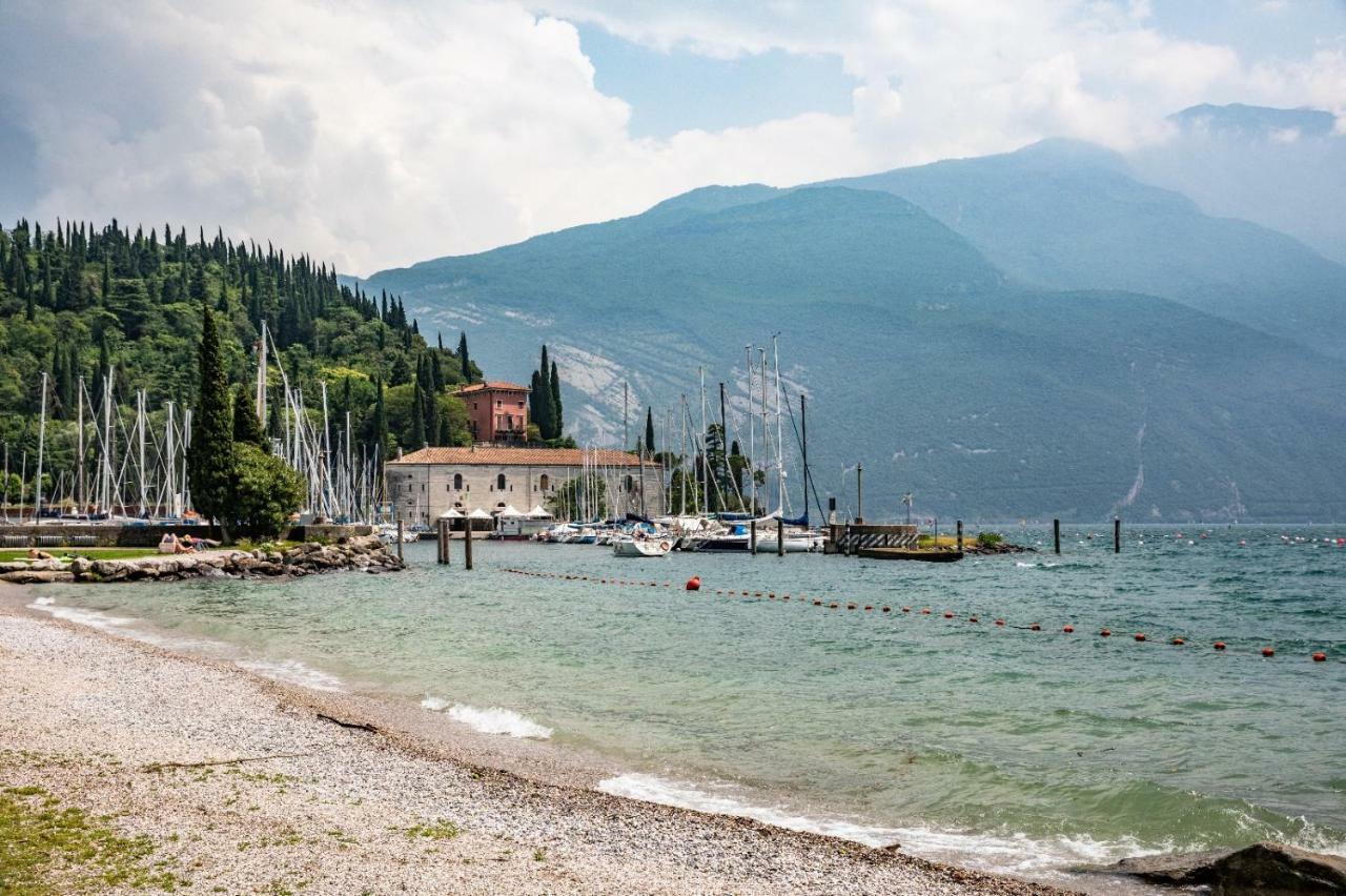 Appartamento Silvy Riva del Garda Exteriör bild