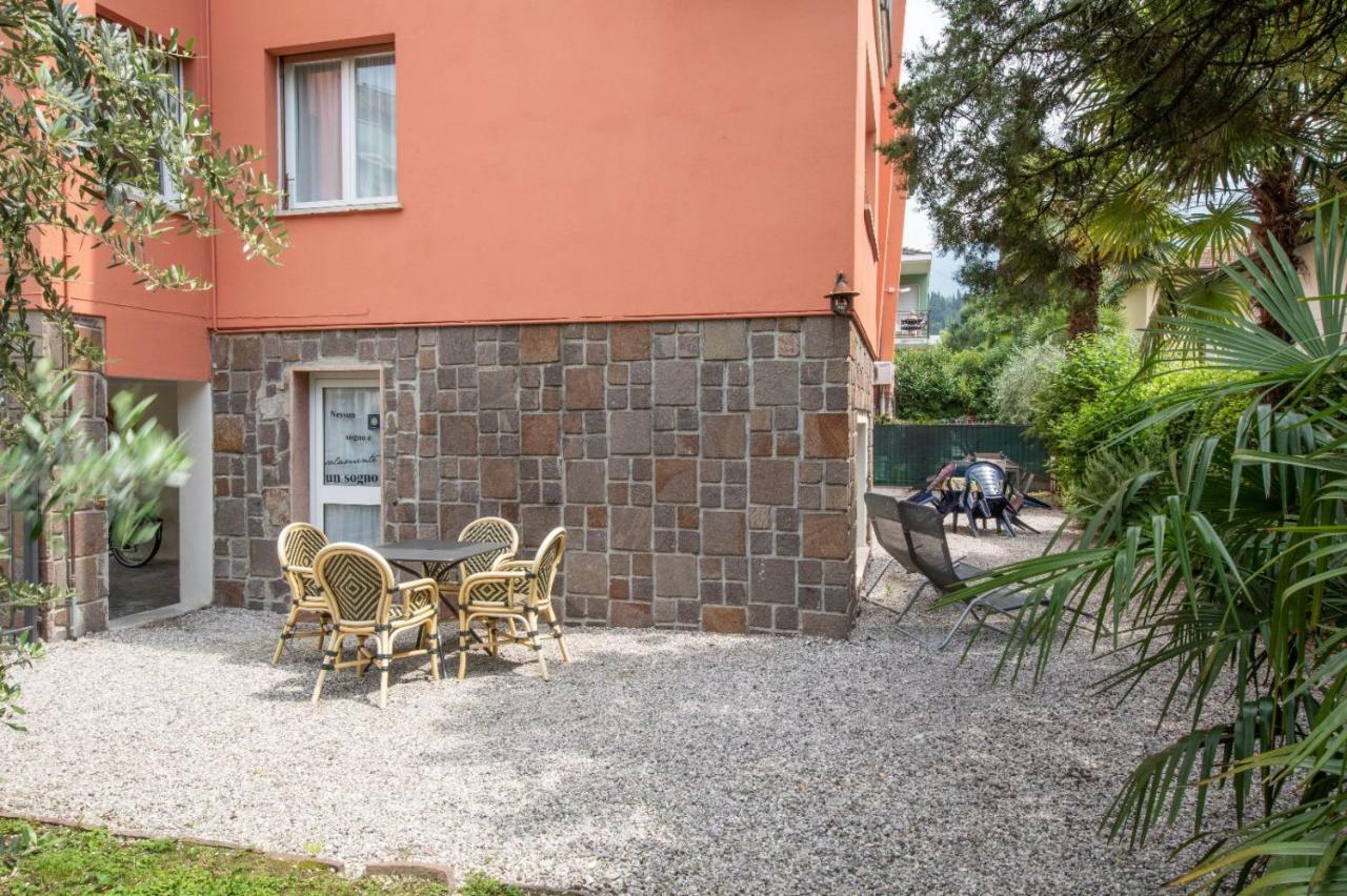 Appartamento Silvy Riva del Garda Exteriör bild